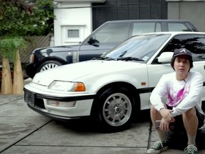 Hobi Main Motuba, Iqbaal Dilan Bisa Bongkar Pasang Pelek dan Ban Sendiri