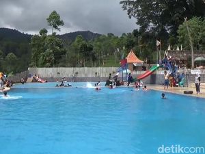 Foto: Balong Geulis yang Segar dan Cantik di Sumedang Foto: Balong Geulis yang Segar dan Cantik di Sumedang