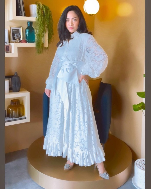 Rachel Vennya terlihat anggun dengan dress/instagram.com/rachelvennya