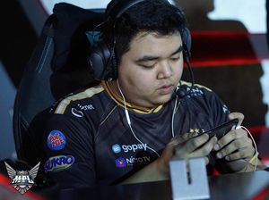 RRQ R7, Raja Baru Offlaner Mobile Legends