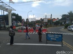 Polisi Berlakukan One Way di Kawasan Puncak Bogor Sore Ini