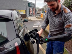 Memprioritaskan Kendaraan Listrik untuk Transportasi Umum