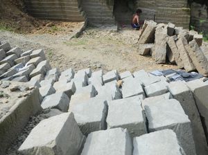 Tambang Batu Kumbung untuk Pondasi Bangunan