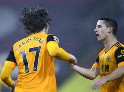 Kasus Covid-19 Naik, Pemain Wolverhampton Dilarang ke Supermarket