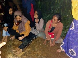 6 Jam Terjebak di Hutan, 16 Wisatawan Dievakuasi BPBD Dompu