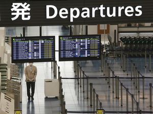 Pro Kontra RI Tutup Pintu Masuk Bagi WNA Per 1 Januari Pro Kontra RI Tutup Pintu Masuk Bagi WNA Per 1 Januari