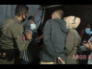 Bu Camat Parepare Dimutasi Usai Viral Video PKL Dimaki-maki Bu Camat Parepare Dimutasi Usai Viral Video PKL Dimaki-maki