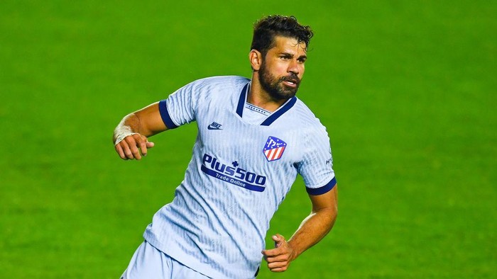 PAMPLONA, SPAIN - JUNE 17: Diego Costa of Atletico de Madrid looks on during the Liga match between CA Osasuna and Club Atletico de Madrid at El Sadar on June 17, 2020 in Pamplona, Spain. (Photo by David Ramos/Getty Images)