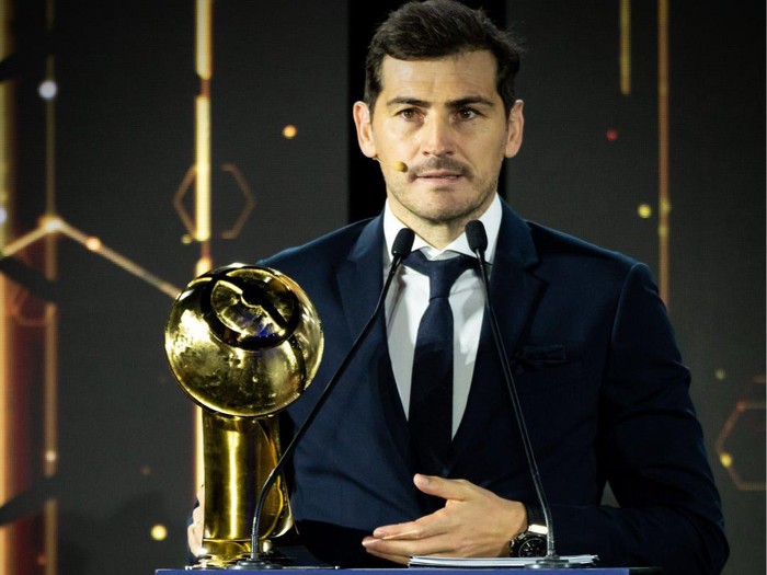 Iker Casillas menerima penghargaan Dubai d'Ors 2020 untuk kategori Lifetime Achievements Awards.