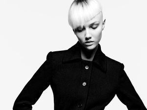 10 Koleksi Busana Saint Laurent untuk Musim Semi 2021 10 Koleksi Busana Saint Laurent untuk Musim Semi 2021