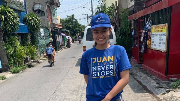 7 Foto Pramugari Cantik Jual LPG Setelah Setop Kerja karena Pandemi