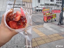 Sebut Rujak Rp 20 Ribu Mahal, Wanita Ini Malah Dinyinyiri Netizen