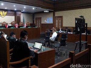Eks Kadiv Polri Sebut Istri Djoko Tjandra Boleh Minta Info soal Red Notice Eks Kadiv Polri Sebut Istri Djoko Tjandra Boleh Minta Info soal Red Notice