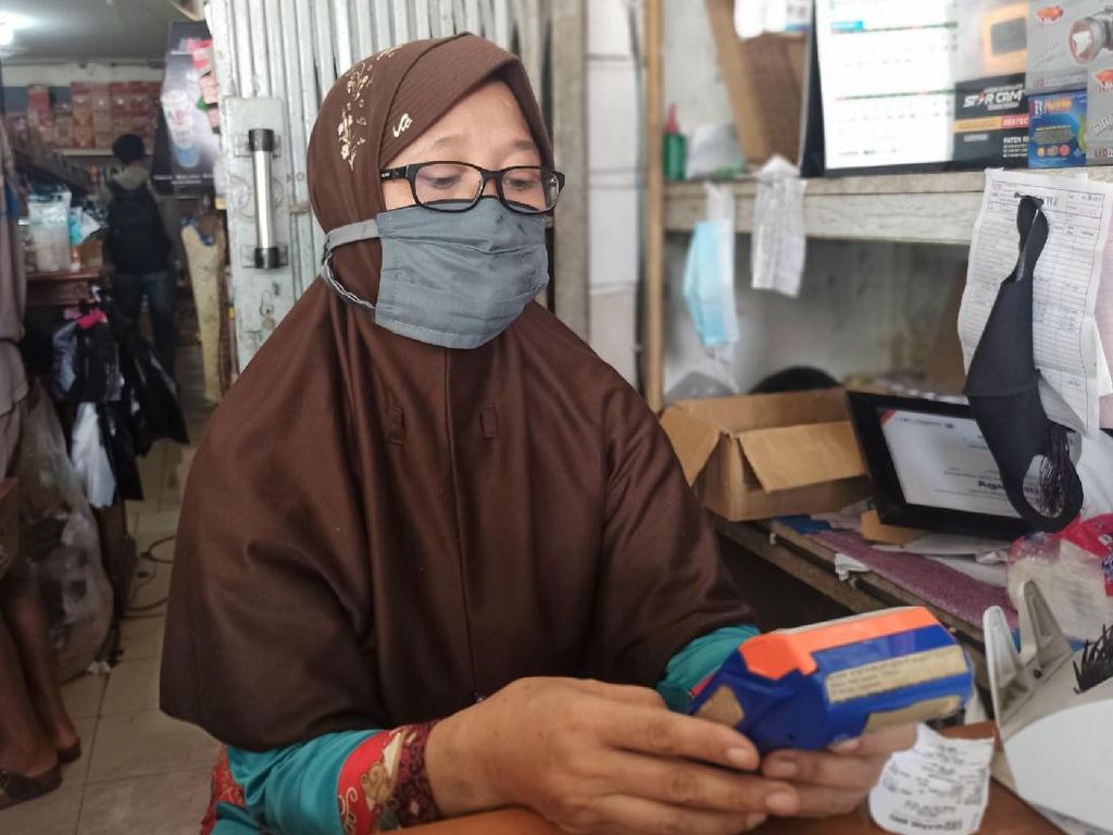 Kisah Perantau Jadi Agen Bank di Kalimantan, Cuan Rp 15 Juta Kisah Perantau Jadi Agen Bank di Kalimantan, Cuan Rp 15 Juta