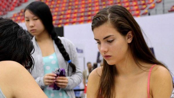 7 Potret Cantik Alexandra Botez, Queens Gambit di Dunia Nyata