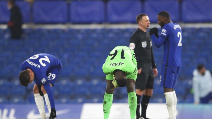 Chelseas goalkeeper Edouard Mendy is seen at the end of the English Premier League soccer match between Chelsea and Aston Villa in London, England, Monday, Dec. 28, 2020. (Catherine Ivill/Pool via AP)