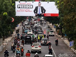 Crazy Rich Tanjung Priok Mimpi Jadi Presiden Mejeng di Bandung