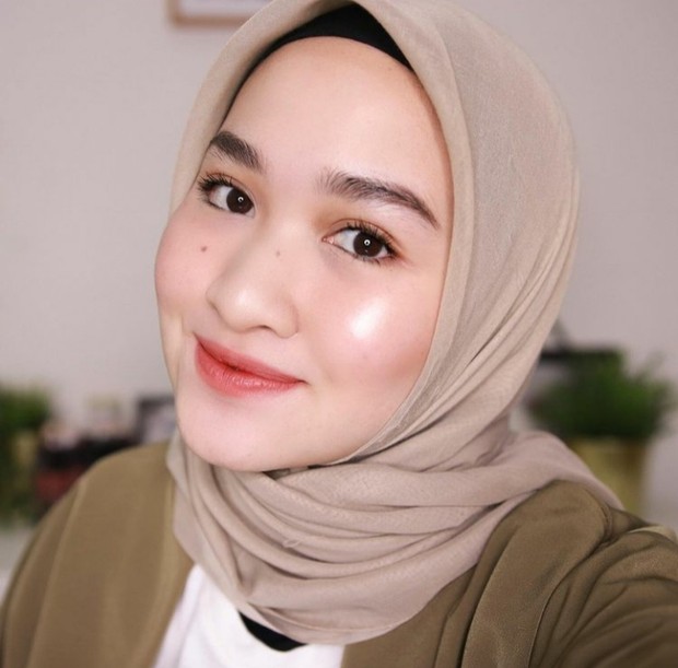 5 Tips Hijab Untuk Pipi Chubby Agar Terlihat Tirus 