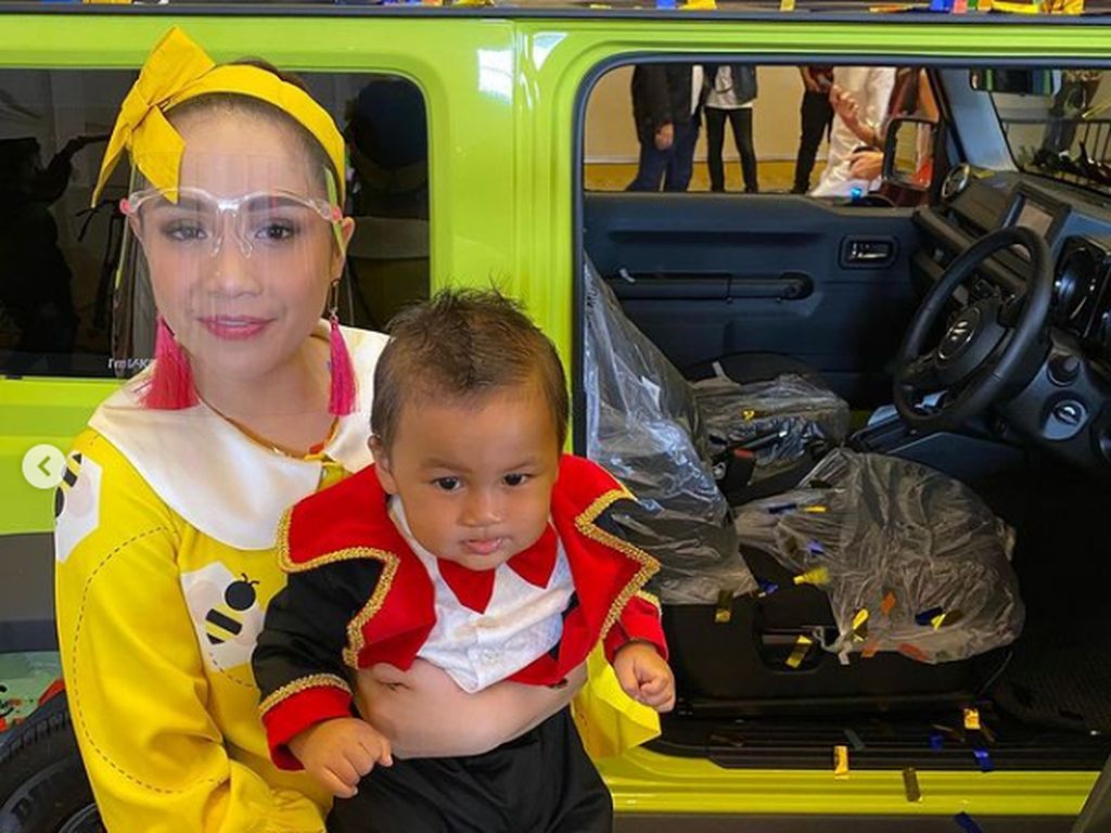 8 Gaya Artis di Pesta Ultah Anak Baim Wong, Datang Wajib Tes Swab 8 Gaya Artis di Pesta Ultah Anak Baim Wong, Datang Wajib Tes Swab