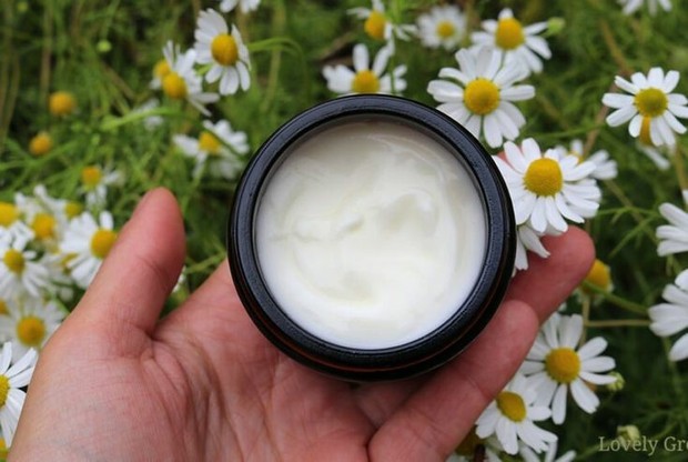 Gunakan retinol bersama moisturizer/Foto: Pinterest pemakaian retinol