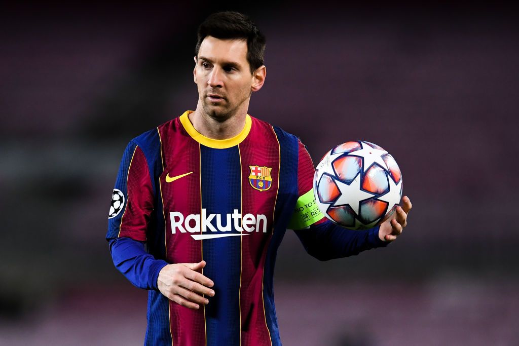 BARCELONA, SPAIN - DECEMBER 08: Lionel Messi of FC Barcelona looks on during the UEFA Champions League Group G stage match between FC Barcelona and Juventus at Camp Nou on December 08, 2020 in Barcelona, Spain. Sporting stadiums around Spain remain under strict restrictions due to the Coronavirus Pandemic as Government social distancing laws prohibit fans inside venues resulting in games being played behind closed doors. (Photo by David Ramos/Getty Images)