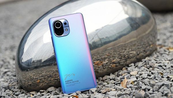 Mi 11 Edisi Lei Jun, HP Gahar Berpenampilan Menawan Harganya Rp  10 Juta