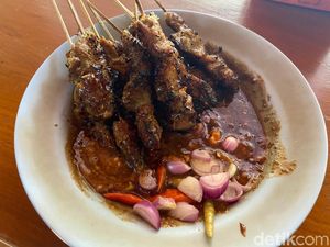 Mantul! Sarapan Sate Kelopo Gurih yang Kondang Sejak 75 Tahun Lalu