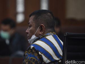 Divonis Lebih dari Tuntutan Jaksa, Tommy Sumardi Pikir-pikir untuk Banding