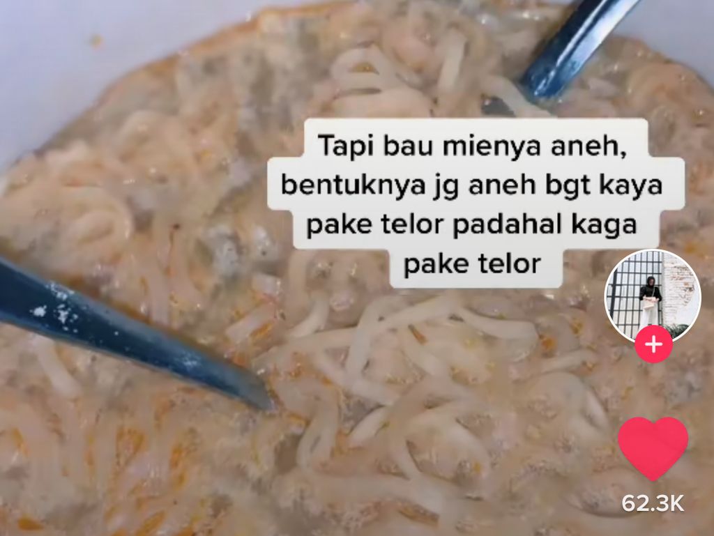 Nyaris Makan Mie Instan Kedaluwarsa, Netizen Justru Beri Komentar Kocak