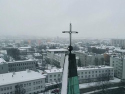 Politisasi Agama di Polandia Surutkan Kepercayaan pada Gereja