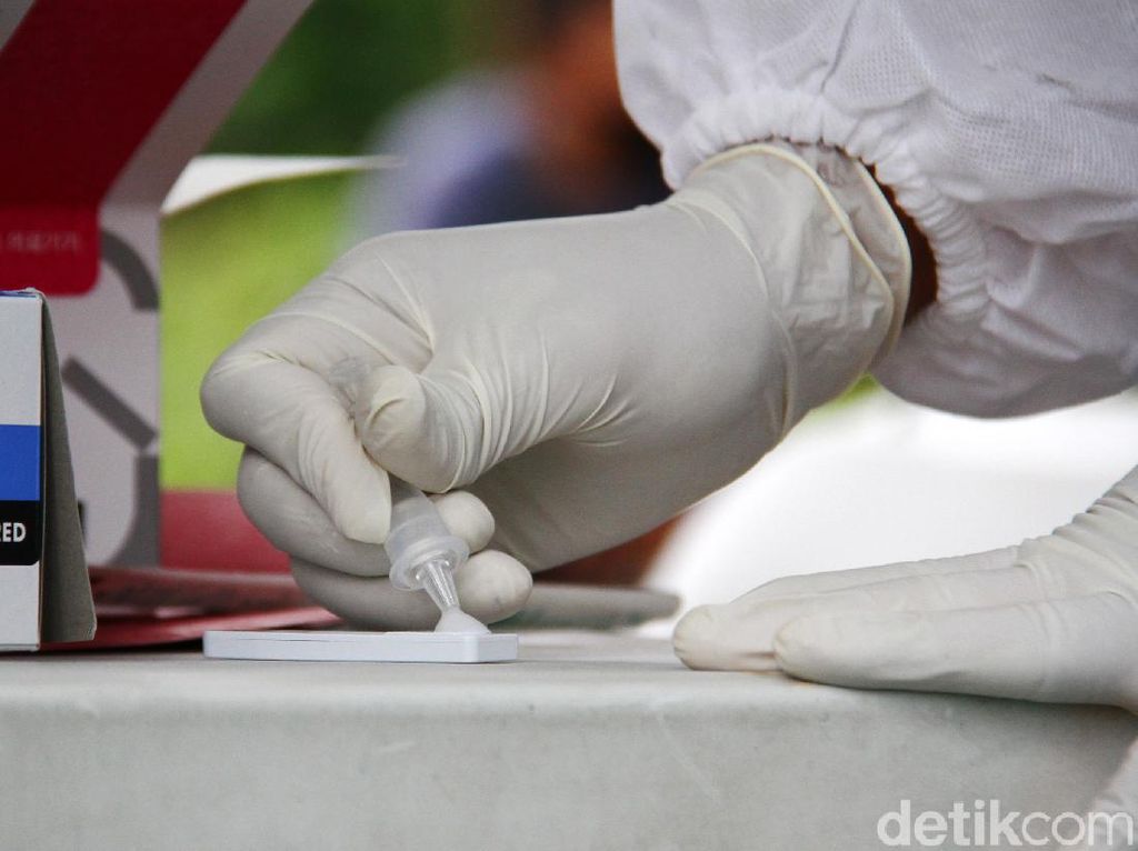13.675 Pemudik Dites Antigen Saat Arus Balik, 72 Orang Reaktif Corona 13.675 Pemudik Dites Antigen Saat Arus Balik, 72 Orang Reaktif Corona