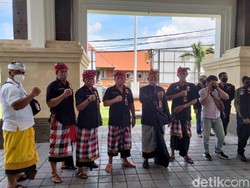 Sejumlah Pecalang Datangi Polda Bali, Minta Kasus Munarman Dituntaskan