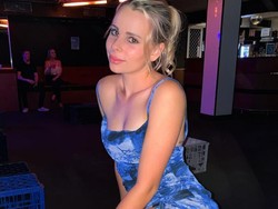 Petenis Putri Ini Sekarang Buka-bukaan, Jualan Foto Telanjang