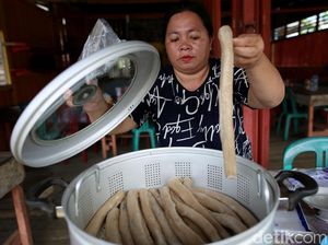 Terima BPUM, Pedagang Kecil Ini Bangkit dari Keterpurukan