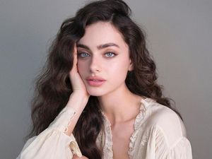Pesona 10 Wanita Tercantik Dunia 2020, Model Berhijab Hingga Lisa Blackpink Pesona 10 Wanita Tercantik Dunia 2020, Model Berhijab Hingga Lisa Blackpink