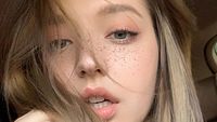 10 Potret Angelina Danilova, Model Rusia yang Populer di Korea