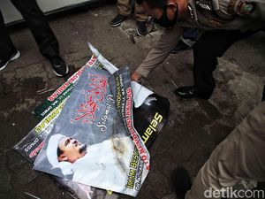 Drama FPI Dibubarkan Berujung Blokir Medsos Drama FPI Dibubarkan Berujung Blokir Medsos