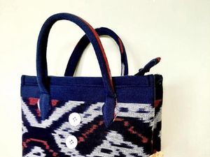 Kisah Mahasiswi Rintis Bisnis Produk dari Kain Tenun Tanpa Modal Kisah Mahasiswi Rintis Bisnis Produk dari Kain Tenun Tanpa Modal