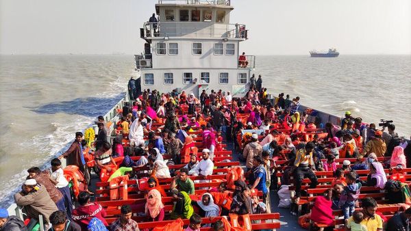 Ribuan Pengungsi Rohingya Kembali Direlokasi ke Pulau Terpencil