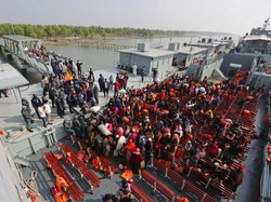 Bangladesh Pindahkan Lagi Ribuan Pengungsi Rohingya ke Pulau Terpencil