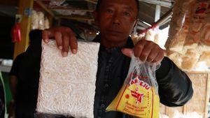 Begini Cara Pedagang di Bandung Siasati Harga Kedelai Naik