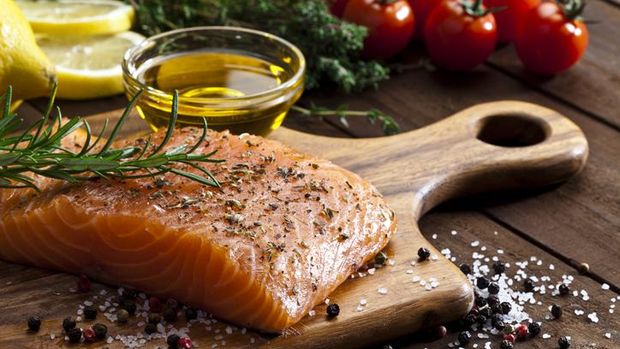 Begini Cara Memilih Salmon untuk Sajian BBQ