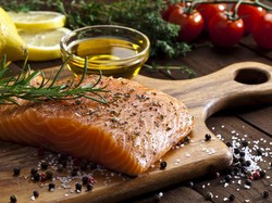 Begini Cara Memilih Salmon untuk Sajian BBQ