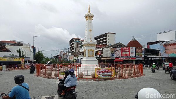 Cegah Kerumunan, Tugu Pal Putih Dipasangi Pagar