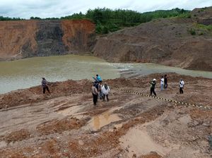 DLH Kalsel Sidak Tambang Batu Bara Ilegal yang Cemari Sungai Mangkauk