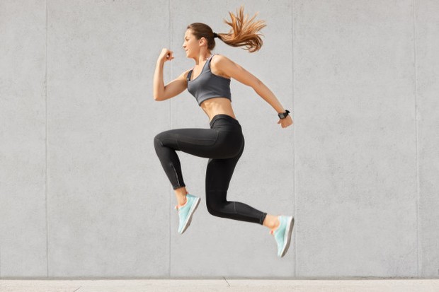 Durasi olahraga/ sumber: freepik.com Durasi ideal olahraga berat adalah 75 menit seminggu dan olahraga ringan 150 menit seminggu.