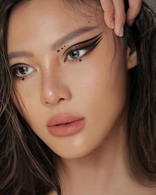 Kolaborasi makeup lokal x influencer.