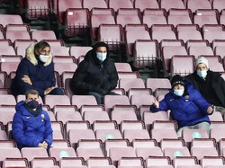 Lionel Messi Cuma Bisa Geleng-geleng Kepala Lihat Barcelona