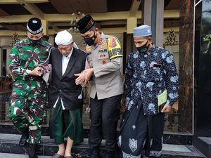 Pangdam Iskandar Muda Harap Ulama Aceh Bantu TNI Cegah Kerumunan Pangdam Iskandar Muda Harap Ulama Aceh Bantu TNI Cegah Kerumunan