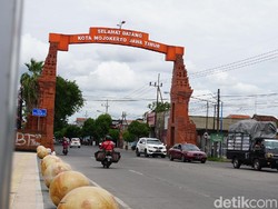 Mojokerto Raya Terapkan Jam Malam, Akses Masuk Ditutup pada Malam Tahun Baru